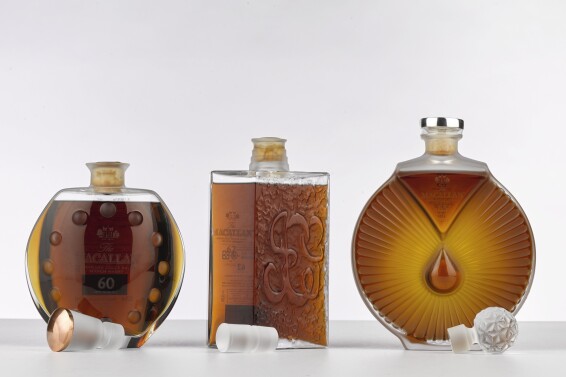 The Macallan IN LALIQUE SET |