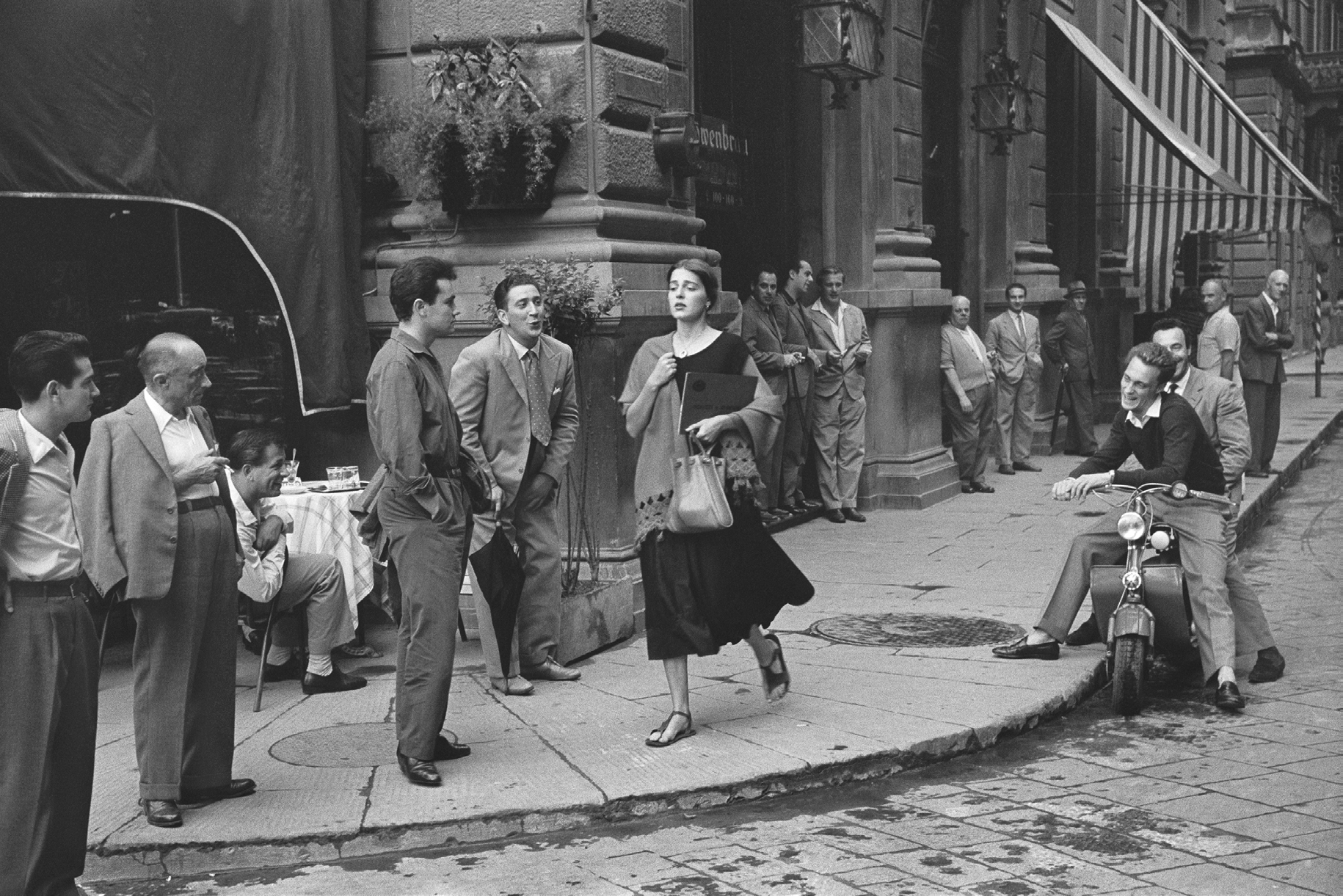 Phillips’ Dropshop Announces Limited-edition Box Set of Ruth Orkin’s American Girl in Italy Series
