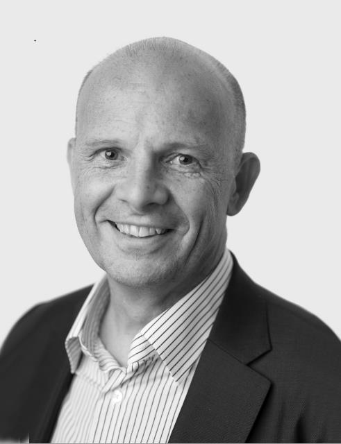 Phillips Celebrates the Illustrious Career of Edward Dolman and the Appointment of Martin Wilson as CEO