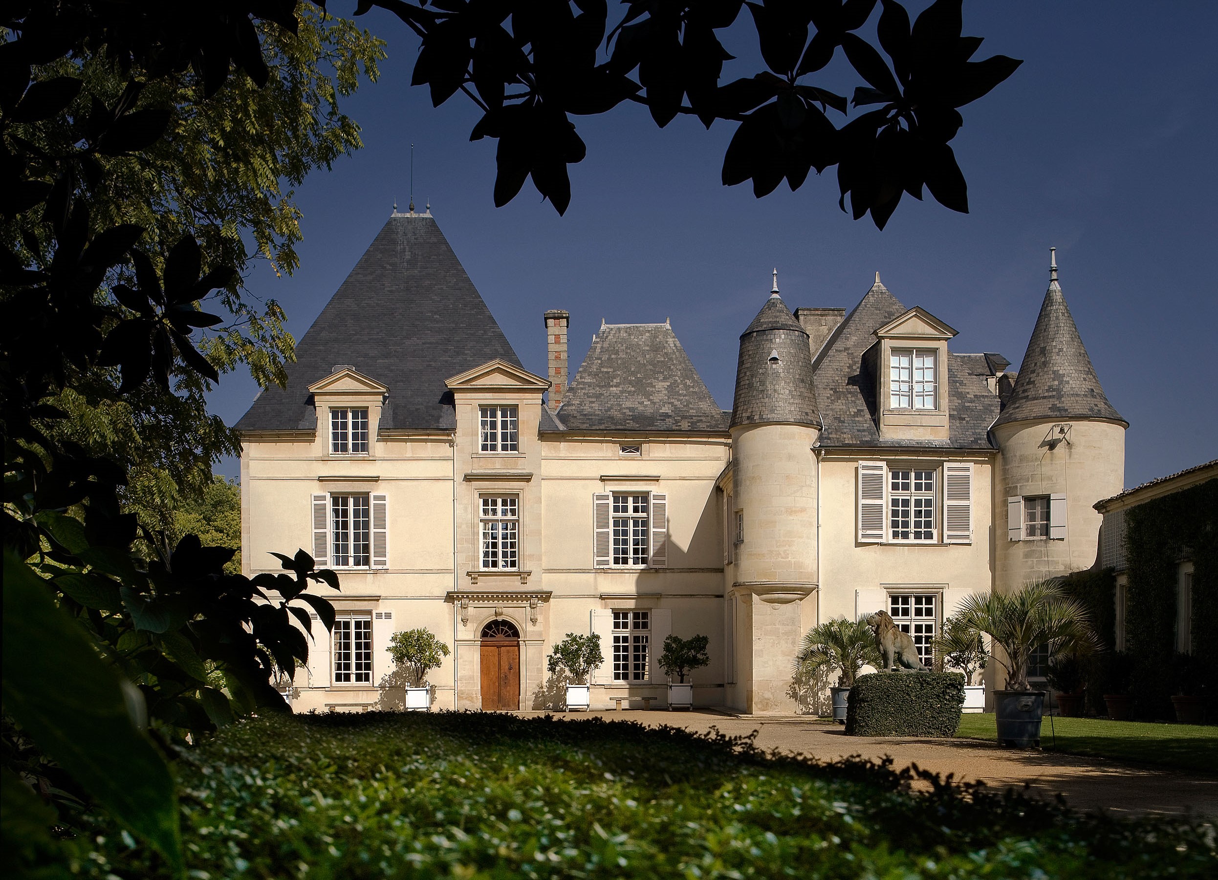 Sotheby's and Domaine Clarence Dillon Announce Historic Ex-Cellar Auction of Château Haut-Brion