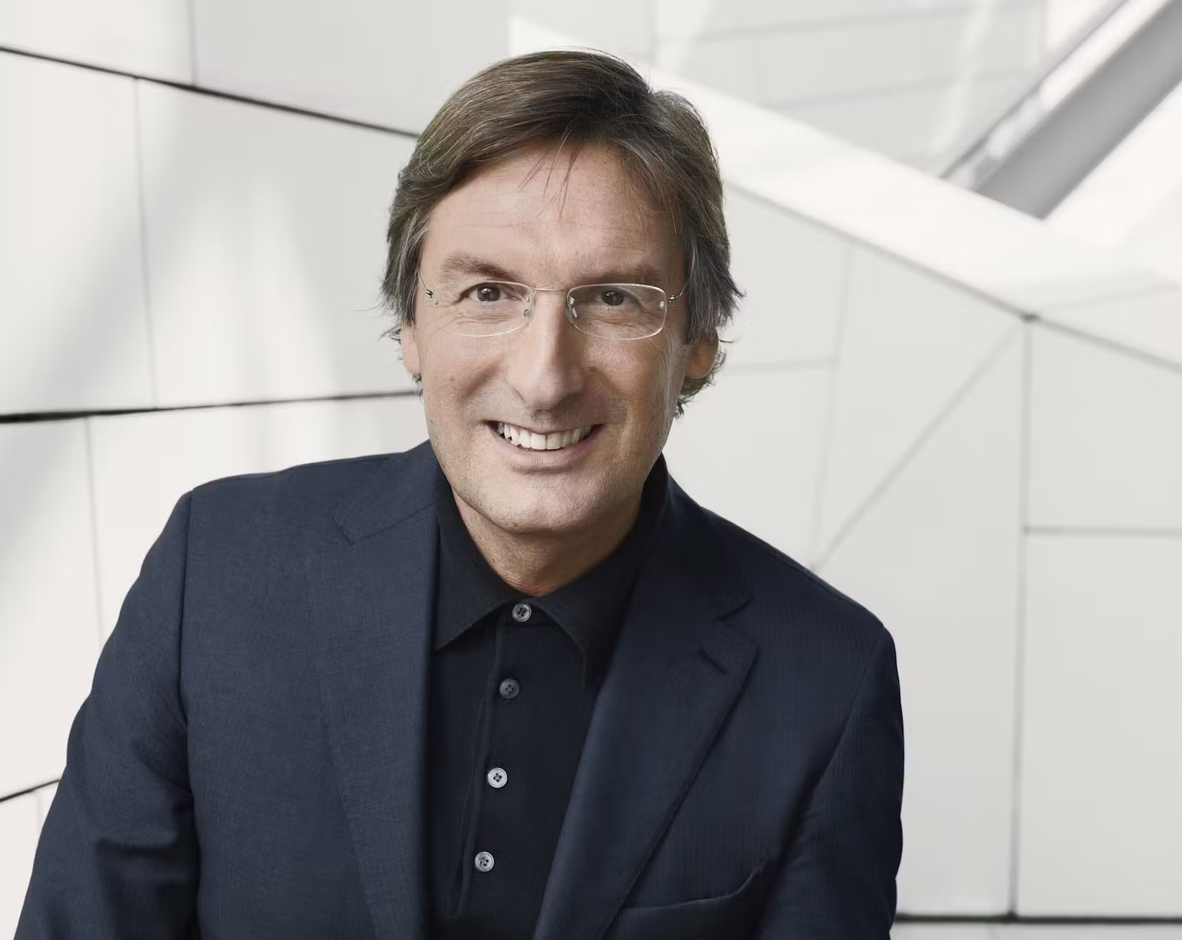 Pietro Beccari is appointed head of the LVMH Fashion Group in addition to his responsibilities at Louis Vuitton
