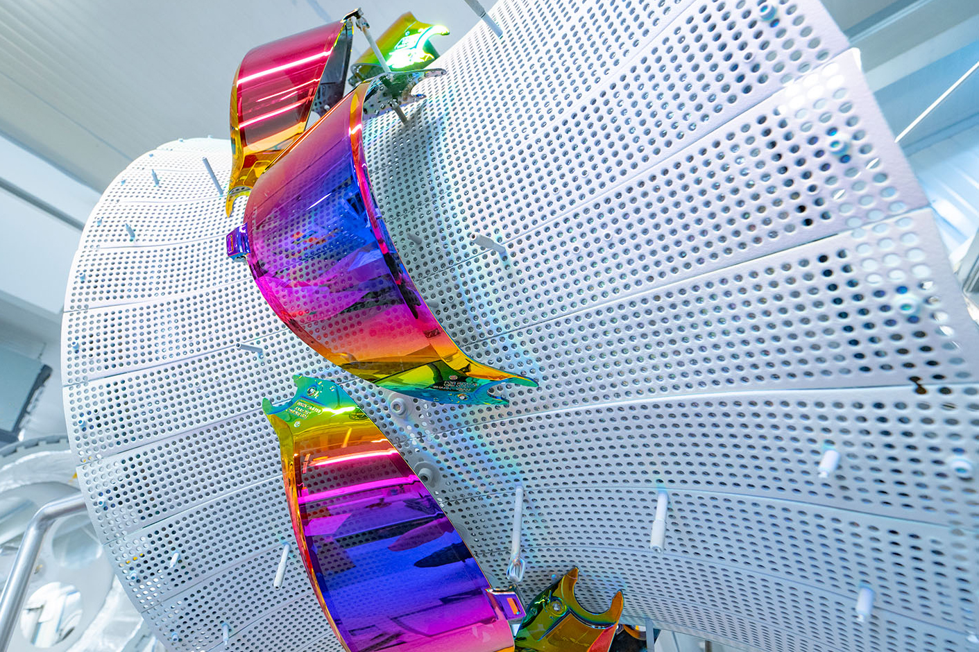 Kering Eyewear acquires Italian manufacturer Lenti