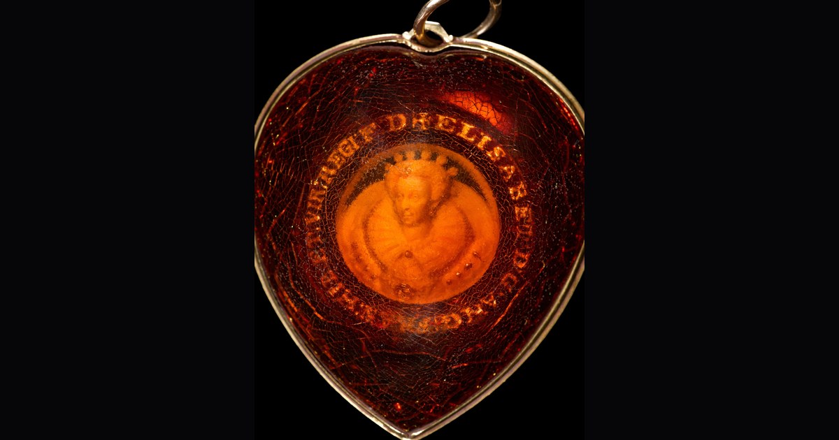 A Global Tech Selloff Halts Korea; a £5,588 Elizabeth I Jewel Could Fetch 20 Times That; Clapton's Ferrari at $4M